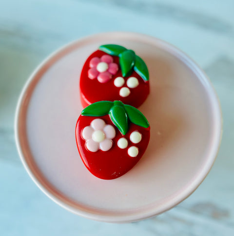 Strawberry Covered Oreos (Set of 12)