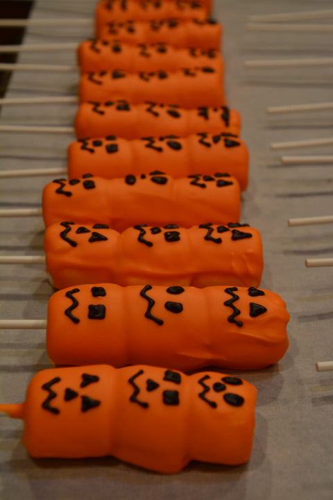 Pumpkin Marshmallow Lollipops