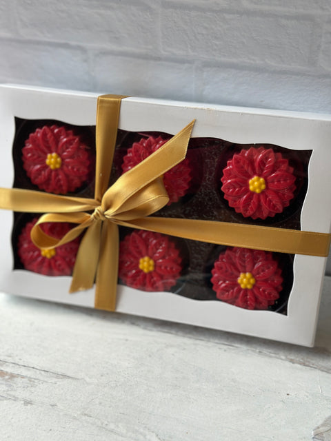 Poinsettia Chocolate Covered Oreos (Set of 6)