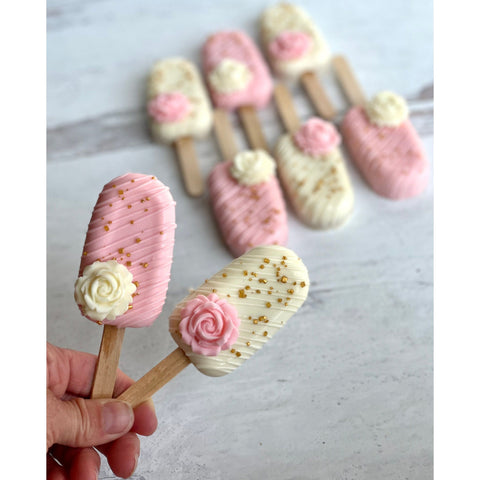 Pink & White Flowered Cakesicles (Set 0f 8)