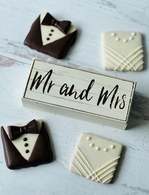 Bride & Groom Chocolate Covered Graham Crackers (Set of 12)